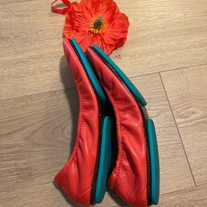 Poppy Tieks size 8 shoes